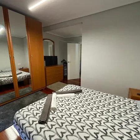 Apartamento En El Centro De 2 Hab. Y 2 Banos. Castro Urdiales Exterior foto