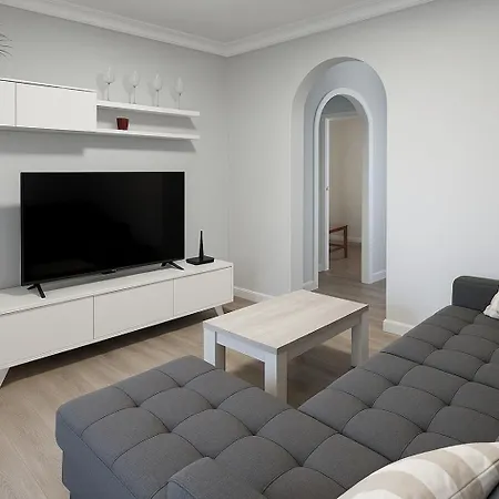 Apartamento En El Centro De 2 Hab. Y 2 Banos. Castro Urdiales Exterior photo