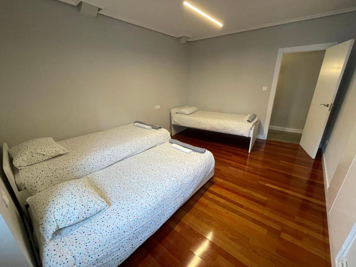 Apartment En El Centro De 2 Hab. Y 2 Banos. Castro Urdiales